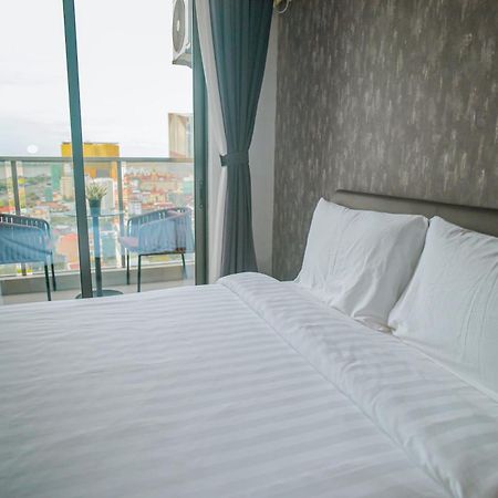 Hotel Serviced Apartments Top One Infinity Pool With View Of 360 Degree Phnompenh Exteriér fotografie