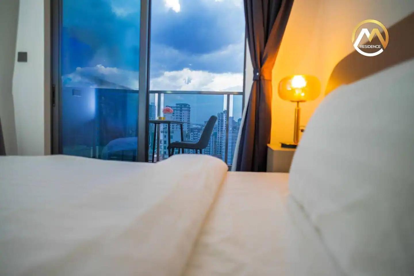 Hotel Serviced Apartments Top One Infinity Pool With View Of 360 Degree Phnompenh Exteriér fotografie