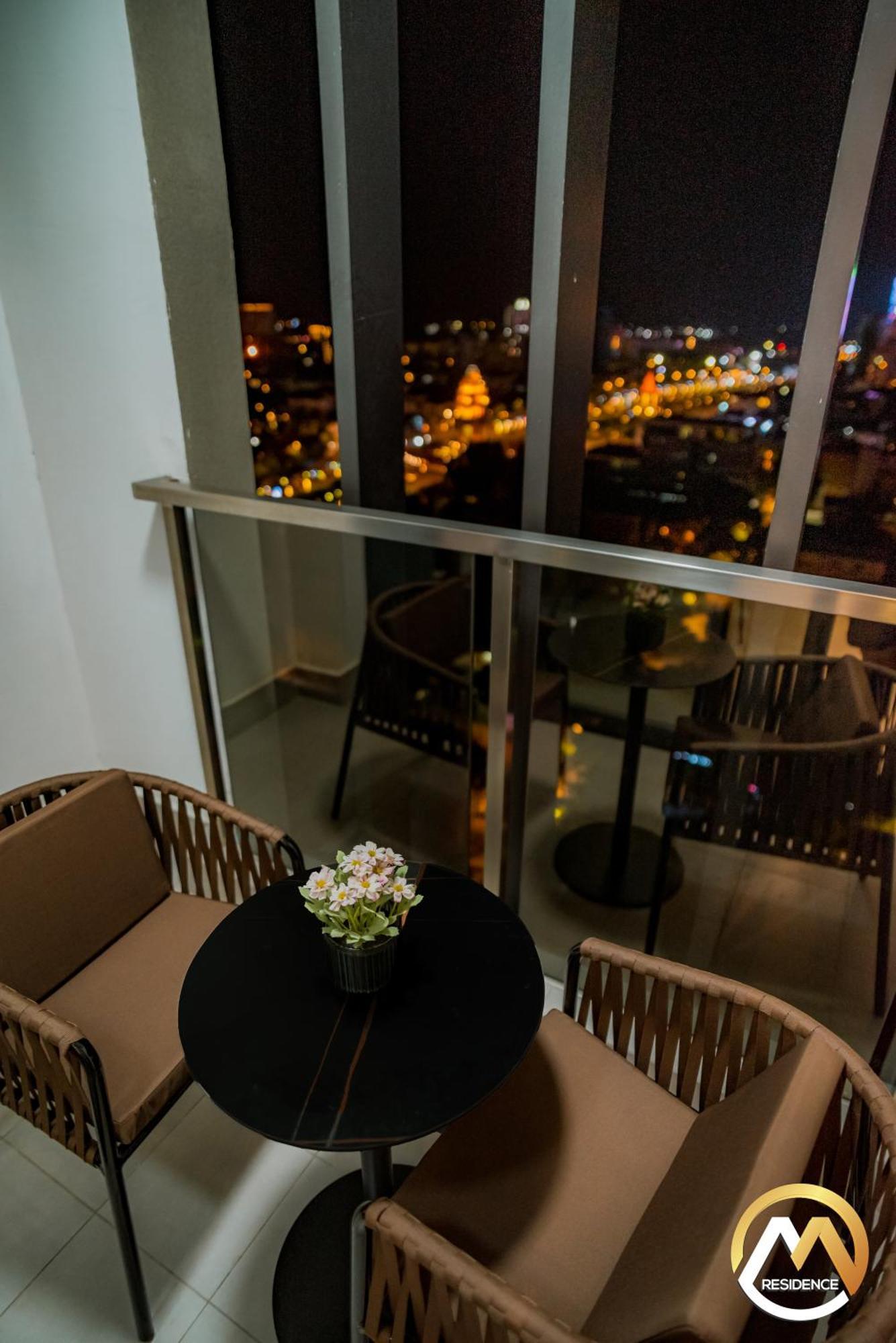 Hotel Serviced Apartments Top One Infinity Pool With View Of 360 Degree Phnompenh Exteriér fotografie