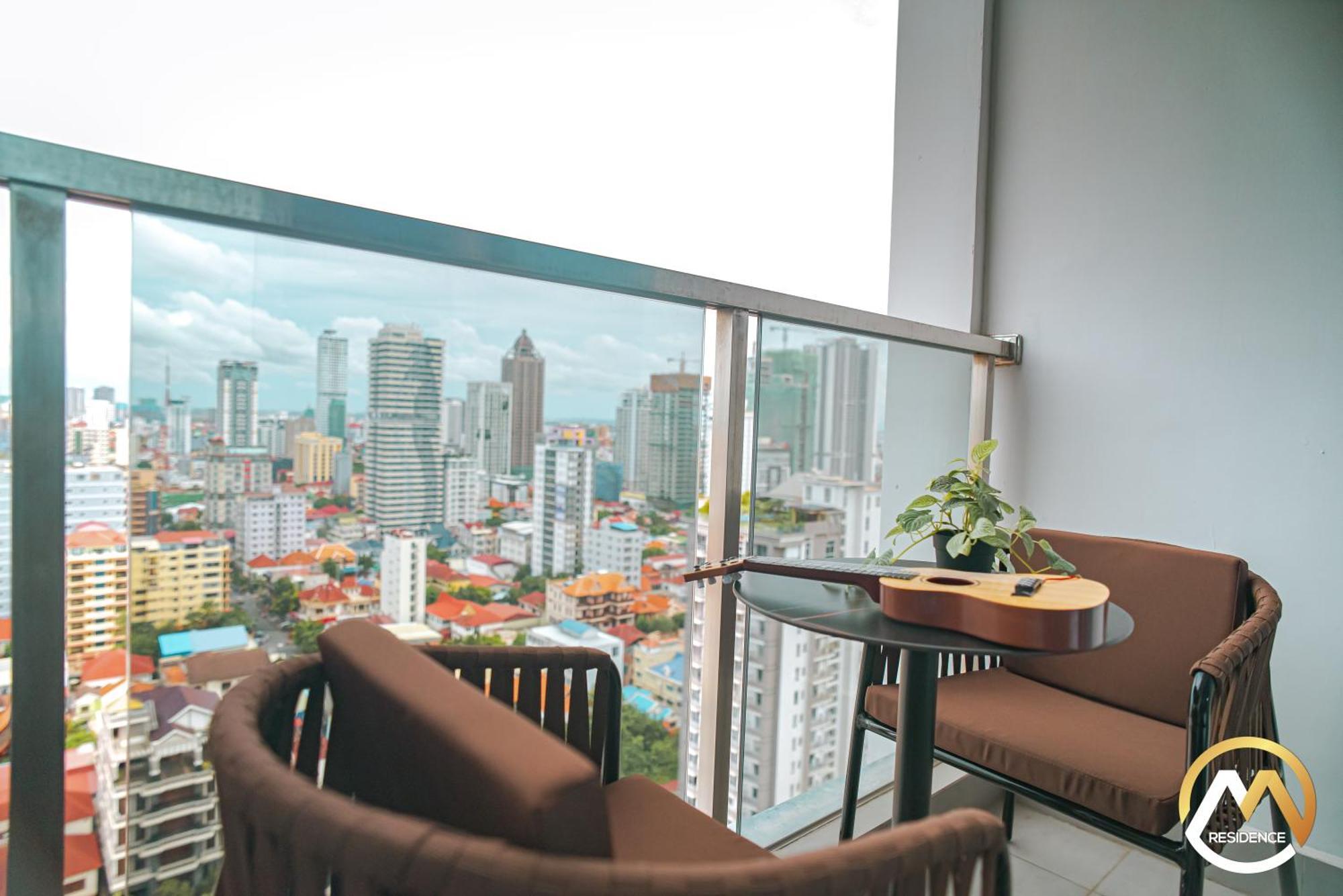 Hotel Serviced Apartments Top One Infinity Pool With View Of 360 Degree Phnompenh Exteriér fotografie