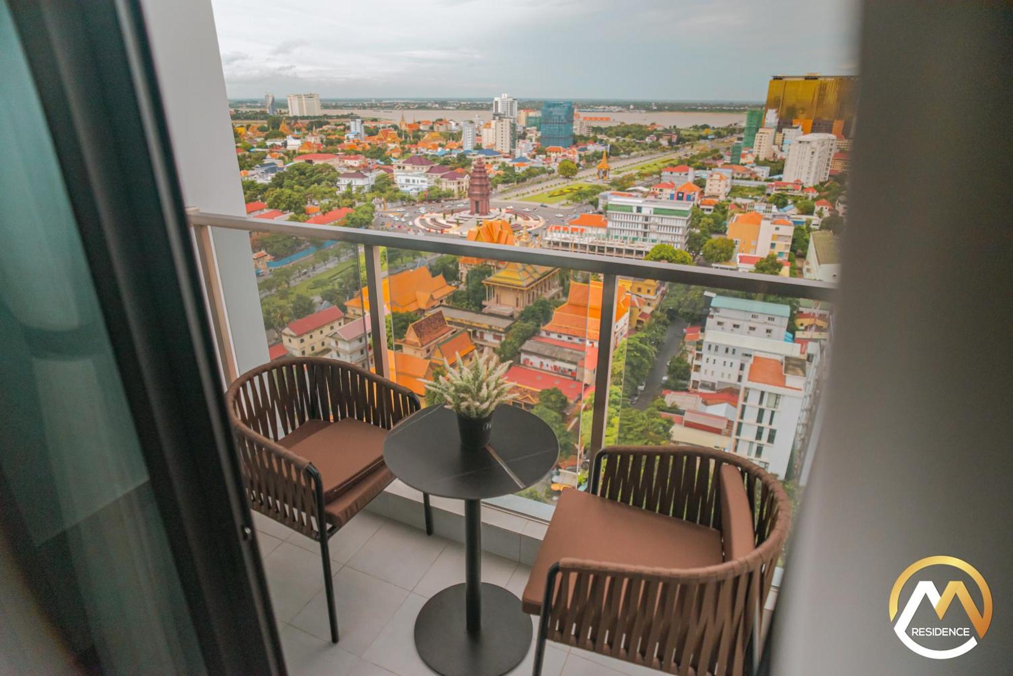 Hotel Serviced Apartments Top One Infinity Pool With View Of 360 Degree Phnompenh Exteriér fotografie