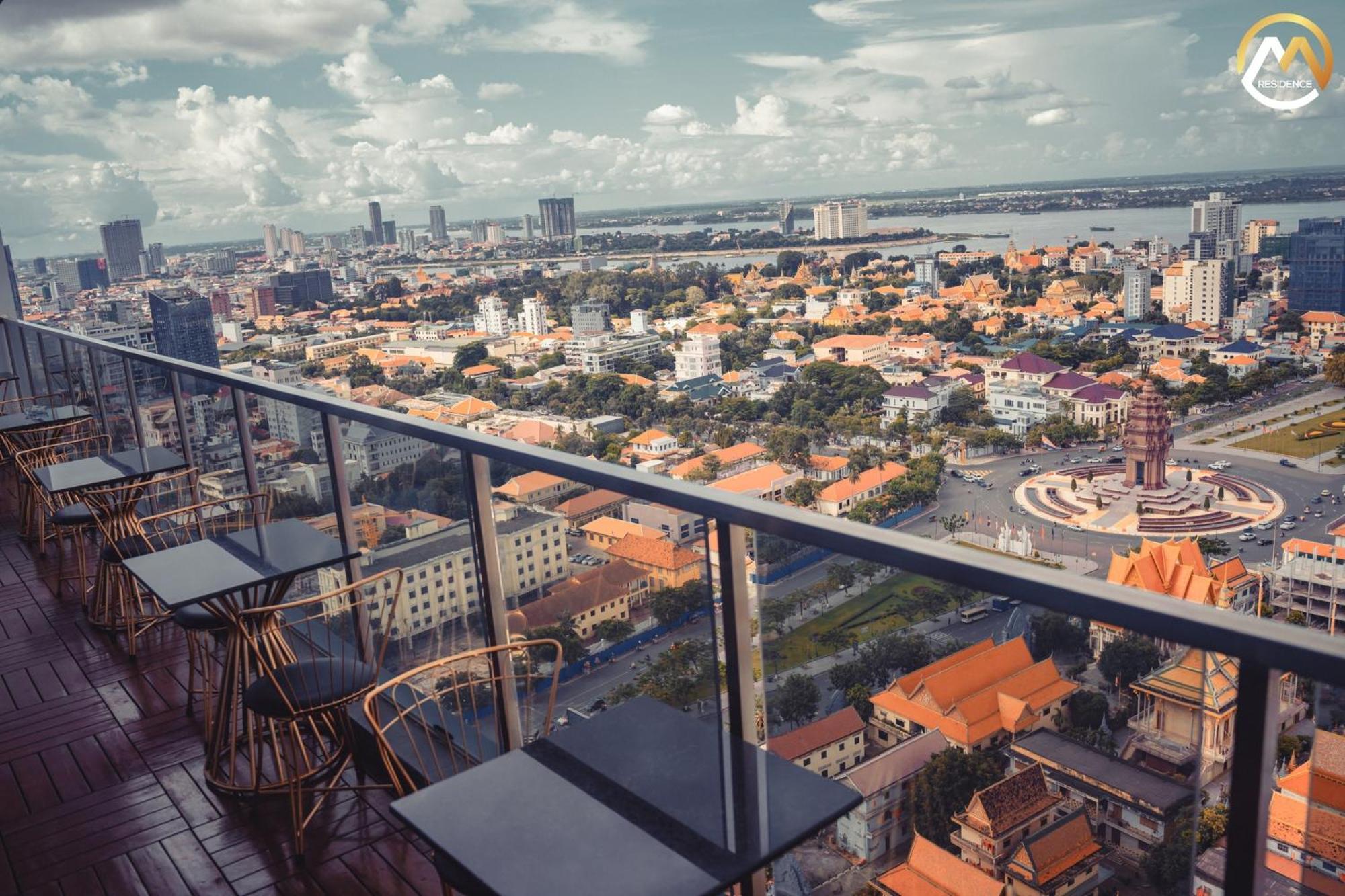 Hotel Serviced Apartments Top One Infinity Pool With View Of 360 Degree Phnompenh Exteriér fotografie